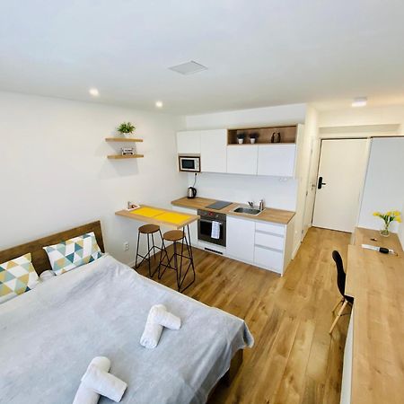 Smart Home 日利纳 外观 照片